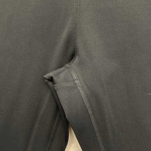 Zyia Active Cropped Side Pocket Leggings Black Women’s Size 15 - Picture 7 of 8